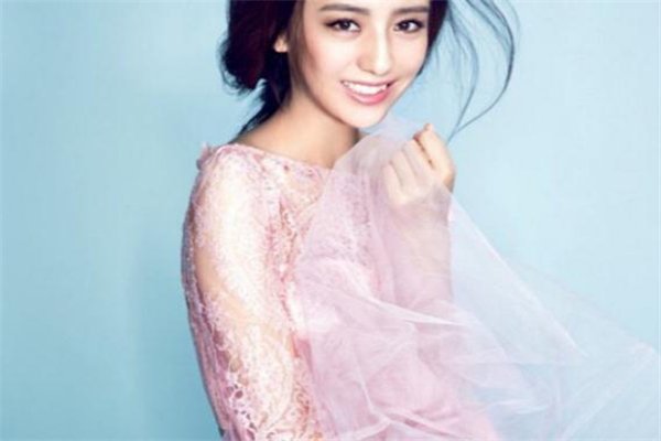 紗裙上的金粉怎么除掉 用氨水來幫忙 紗裙上的金粉怎么除掉 用氨水來幫忙