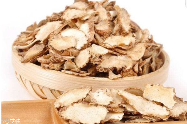 七子白面膜怎么樣 敷七子白面膜要關(guān)燈嗎 七子白面膜怎么樣 敷七子白面膜要關(guān)燈嗎