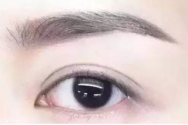 水霧眉跟粉黛眉有什么區(qū)別 霧狀眉化妝教程 水霧眉跟粉黛眉有什么區(qū)別 霧狀眉化妝教程