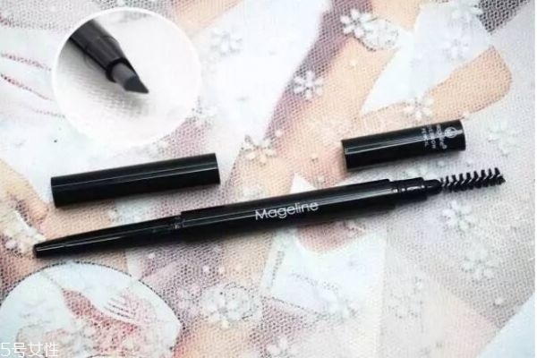 水霧眉跟粉黛眉有什么區(qū)別 霧狀眉化妝教程 水霧眉跟粉黛眉有什么區(qū)別 霧狀眉化妝教程