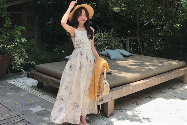 連衣裙會(huì)顯胖嗎 和款式有關(guān) 連衣裙會(huì)顯胖嗎 和款式有關(guān)