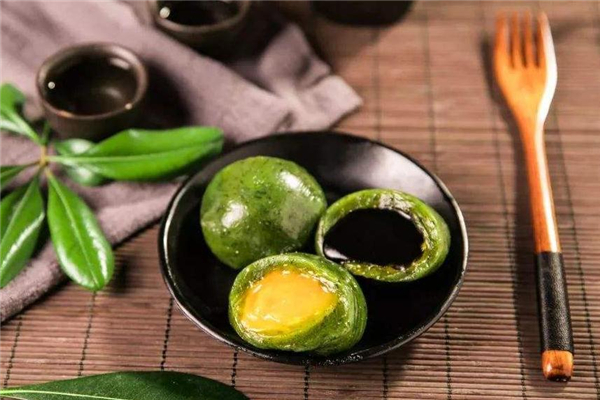 青團(tuán)變硬了怎么辦 用蒸鍋加熱 青團(tuán)變硬了怎么辦 用蒸鍋加熱
