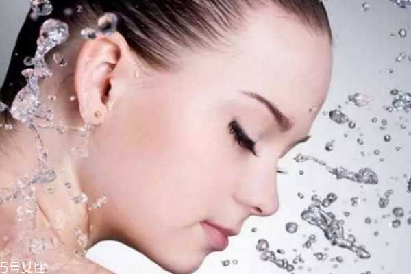小氣泡清潔皮膚方法是什么 小氣泡清潔的適合人群 小氣泡清潔皮膚方法是什么 小氣泡清潔的適合人群