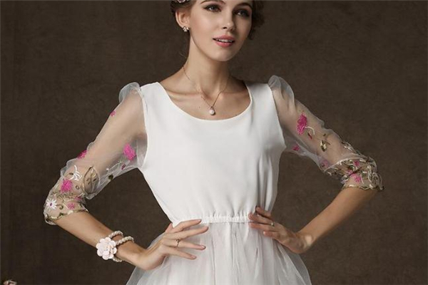 歐根紗裙子染色了怎么辦 洗衣小竅門(mén) 歐根紗裙子染色了怎么辦 洗衣小竅門(mén)