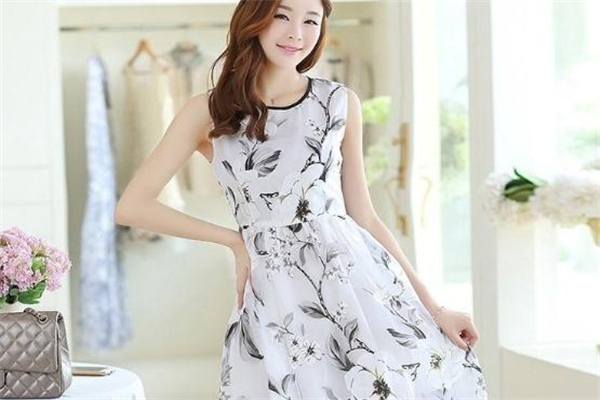 歐根紗裙子染色了怎么辦 洗衣小竅門(mén) 歐根紗裙子染色了怎么辦 洗衣小竅門(mén)