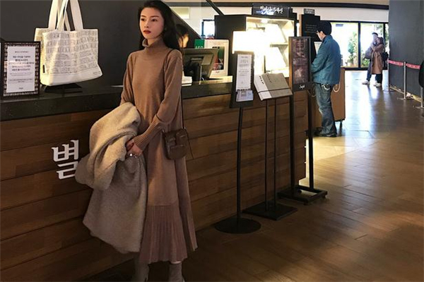 毛衣裙靜電粘身怎么辦 去靜電方法 毛衣裙靜電粘身怎么辦 去靜電方法