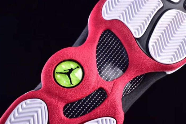 籃球鞋碳板真假鑒定 學(xué)會區(qū)分真假碳板 籃球鞋碳板真假鑒定 學(xué)會區(qū)分真假碳板