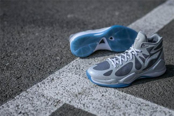 籃球鞋碳板斷了怎么辦 運(yùn)動要注意