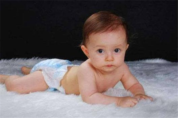 寶寶幾歲適合學(xué)習(xí)背誦古詩 寶寶幾歲適合學(xué)習(xí)背誦古詩