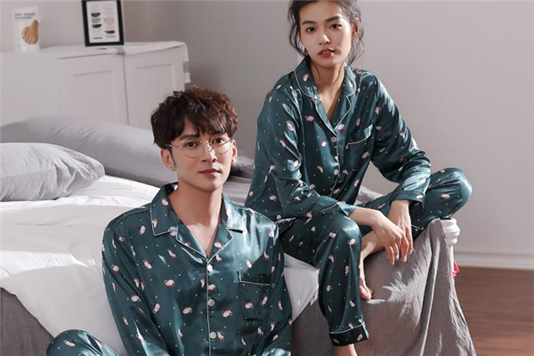 真絲睡衣可以甩干嗎 盡量不要這樣做 真絲睡衣可以甩干嗎 盡量不要這樣做