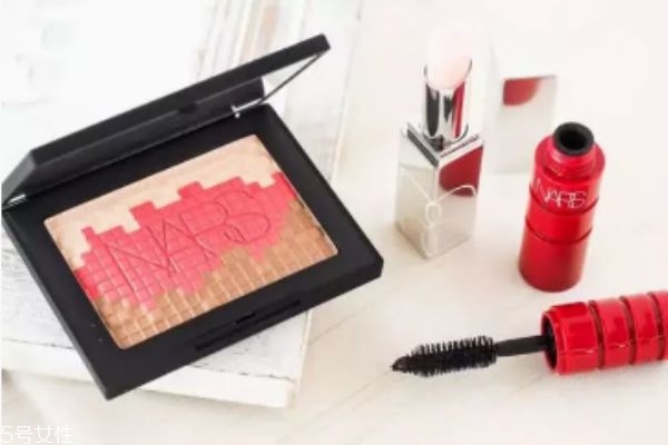 2019彩妝品牌新品 各大品牌2019年春季彩妝新品 2019彩妝品牌新品 各大品牌2019年春季彩妝新品