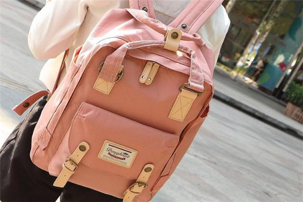 doughnut甜甜圈雙肩包怎么清洗 去污海綿效果好 doughnut甜甜圈雙肩包怎么清洗 去污海綿效果好