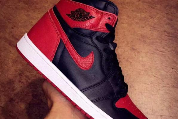 aj1禁穿和芝加哥區(qū)別 配色差異很大 aj1禁穿和芝加哥區(qū)別 配色差異很大