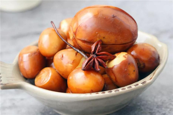 啤酒鹵蛋加冰糖可以嗎 有提鮮作用 啤酒鹵蛋加冰糖可以嗎 有提鮮作用