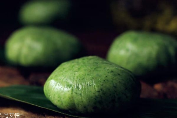 蒸青團(tuán)子多長(zhǎng)時(shí)間 制作青團(tuán)的注意事項(xiàng) 蒸青團(tuán)子多長(zhǎng)時(shí)間 制作青團(tuán)的注意事項(xiàng)