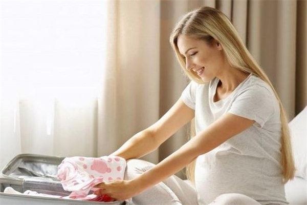 孕婦能穿平跟鞋嗎 孕婦能穿平跟鞋嗎