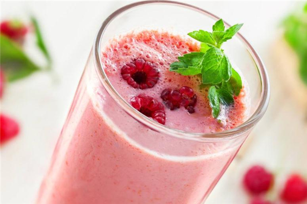 喝蔬果汁有什么好處 這時間喝降失智風(fēng)險 喝蔬果汁有什么好處 這時間喝降失智風(fēng)險