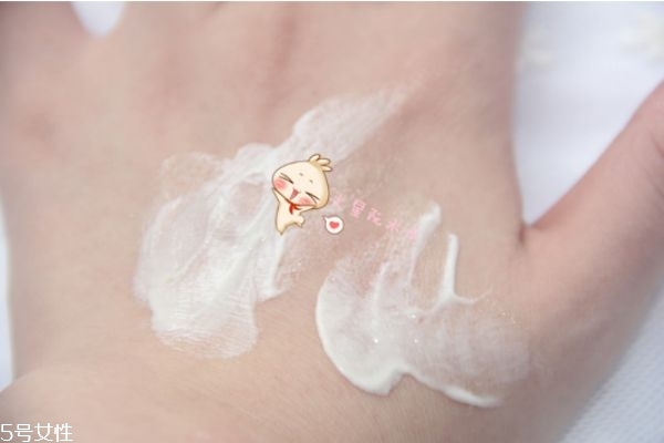 盼麗風(fēng)姿眼霜適合什么年齡 盼麗風(fēng)姿眼霜真假 盼麗風(fēng)姿眼霜適合什么年齡 盼麗風(fēng)姿眼霜真假