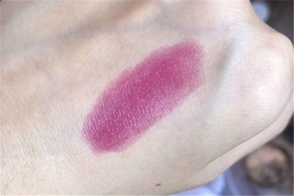 紀(jì)梵希小粉唇304試色 紀(jì)梵希小粉唇304暗夜玫瑰 紀(jì)梵希小粉唇304試色 紀(jì)梵希小粉唇304暗夜玫瑰