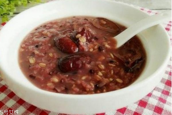 吃黑米粥會長胖嗎 黑米粥的搭配 吃黑米粥會長胖嗎 黑米粥的搭配