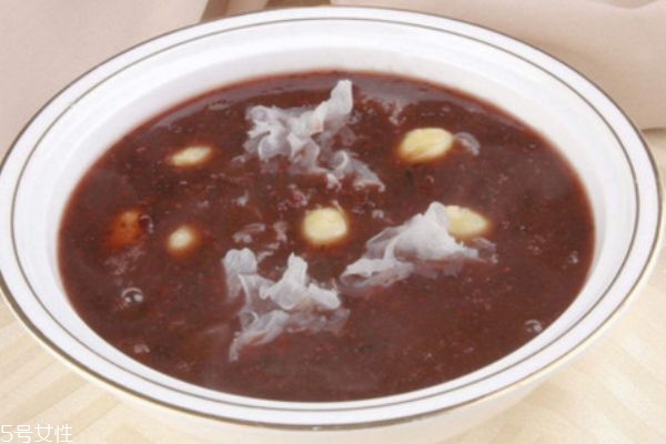 吃黑米粥會長胖嗎 黑米粥的搭配 吃黑米粥會長胖嗎 黑米粥的搭配