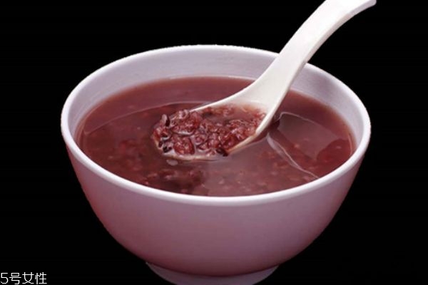 吃黑米粥會長胖嗎 黑米粥的搭配 吃黑米粥會長胖嗎 黑米粥的搭配