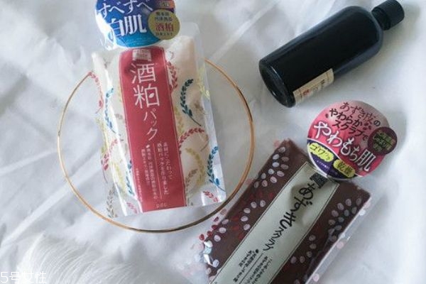 日本酒粕面膜怎么用 日本酒粕面膜使用注意事項(xiàng) 日本酒粕面膜怎么用 日本酒粕面膜使用注意事項(xiàng)