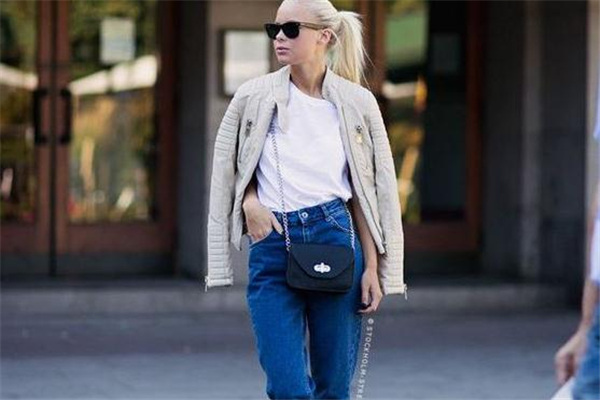 mom jeans是蘿卜褲嗎 mom jeans和蘿卜褲的區(qū)別 mom jeans是蘿卜褲嗎 mom jeans和蘿卜褲的區(qū)別