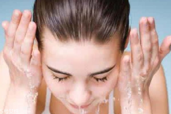 灌膚多久做一次 敏感肌要減少頻率 灌膚多久做一次 敏感肌要減少頻率