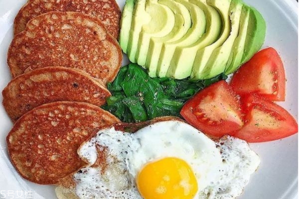 女生注意,吃番茄可以瘦小腹哦 女生注意,吃番茄可以瘦小腹哦