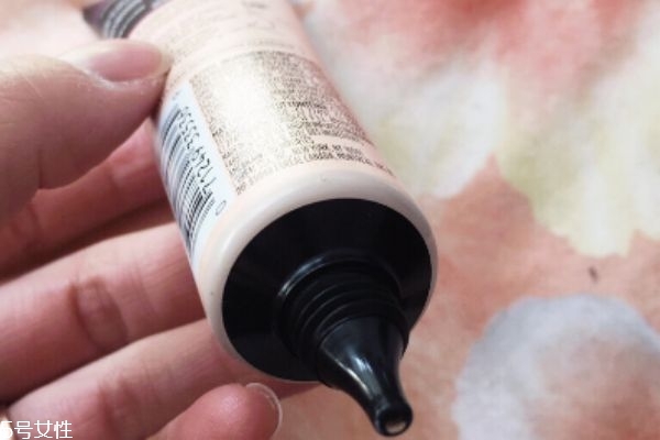 歐萊雅24小時粉底液色號 適合油皮入手 歐萊雅24小時粉底液色號 適合油皮入手