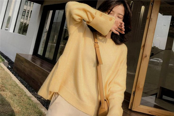 鵝黃色配什么顏色好看 春裝爆款配色 鵝黃色配什么顏色好看 春裝爆款配色