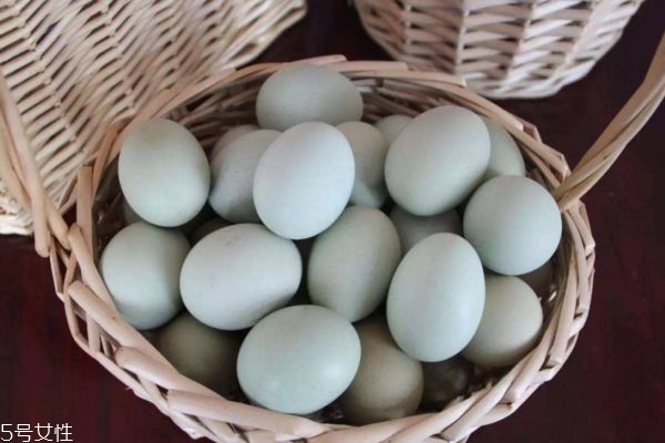 孕婦可以吃烏雞蛋嗎 烏雞蛋不適合什么人吃 孕婦可以吃烏雞蛋嗎 烏雞蛋不適合什么人吃