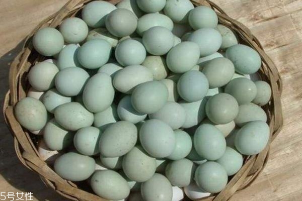 孕婦可以吃烏雞蛋嗎 烏雞蛋不適合什么人吃 孕婦可以吃烏雞蛋嗎 烏雞蛋不適合什么人吃