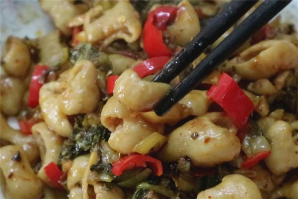 豬大腸炒酸菜的做法 下飯家常菜 豬大腸炒酸菜的做法 下飯家常菜