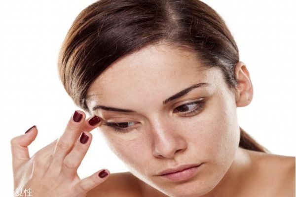 用了精華液還要用霜嗎 教你正確使用步驟 用了精華液還要用霜嗎 教你正確使用步驟