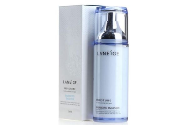 水乳液精華液的使用順序是 正確的使用順序你清楚嗎 水乳液精華液的使用順序是 正確的使用順序你清楚嗎