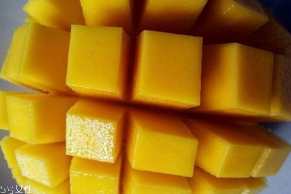 芒果可以空腹吃嗎 芒果的營(yíng)養(yǎng)作用 芒果可以空腹吃嗎 芒果的營(yíng)養(yǎng)作用