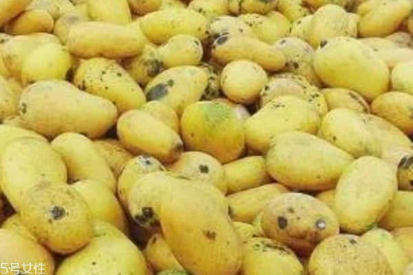 芒果上的黑點是什么 還能吃嗎