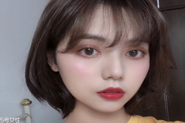 素顏也顯白的口紅有哪些 無敵百搭蜜桃色口紅推薦 素顏也顯白的口紅有哪些 無敵百搭蜜桃色口紅推薦