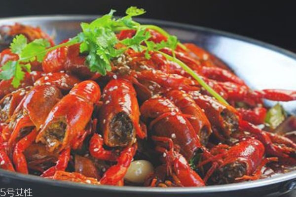 小龍蝦蝦線(xiàn)能吃嗎 吃蝦要三不吃