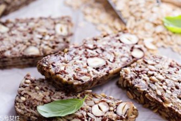 阿膠糕是發(fā)物嗎 阿膠糕什么時(shí)候吃好 阿膠糕是發(fā)物嗎 阿膠糕什么時(shí)候吃好