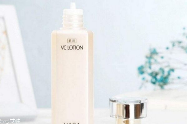 面部基礎(chǔ)護理順序 正確的臉部基本護理步驟 面部基礎(chǔ)護理順序 正確的臉部基本護理步驟