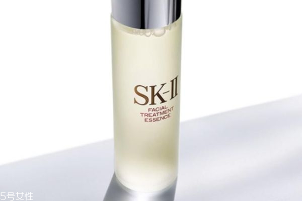 用了精華液還要用霜嗎 水乳霜眼霜精華液的使用順序