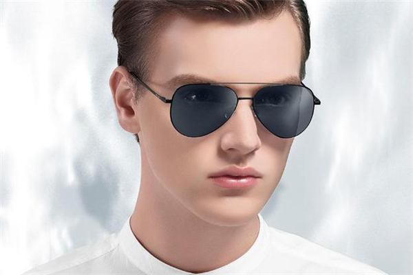 暴龍?zhí)栫R價格 普通款較為便宜 暴龍?zhí)栫R價格 普通款較為便宜