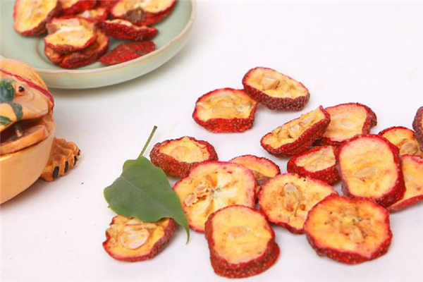 山楂片和什么泡水好 山楂片泡水配方 山楂片和什么泡水好 山楂片泡水配方