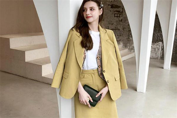 上班族春季穿搭 輕松駕馭職場風(fēng) 上班族春季穿搭 輕松駕馭職場風(fēng)