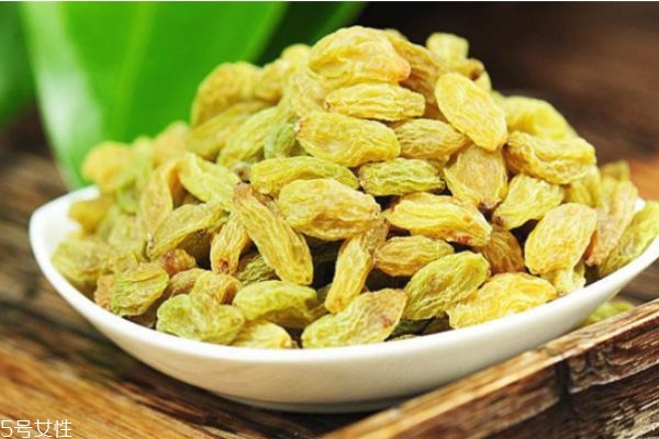 葡萄干吃多了會胖嗎 葡萄干吃多了會怎樣 葡萄干吃多了會胖嗎 葡萄干吃多了會怎樣