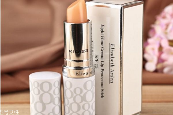 雅頓潤唇膏過期了還可以用嗎 雅頓唇膏日期 雅頓潤唇膏過期了還可以用嗎 雅頓唇膏日期