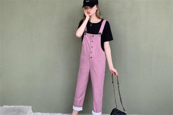 背帶褲什么顏色好看 化身軟萌少女 背帶褲什么顏色好看 化身軟萌少女